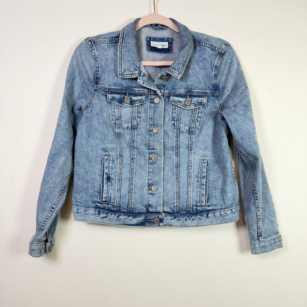 LOFT Blue Light Wash Stretch Denim Trucker Jacket Large